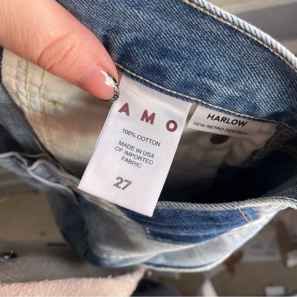 AMO Harlow Distressed Jeans in New Retro - Picture 7 of 7